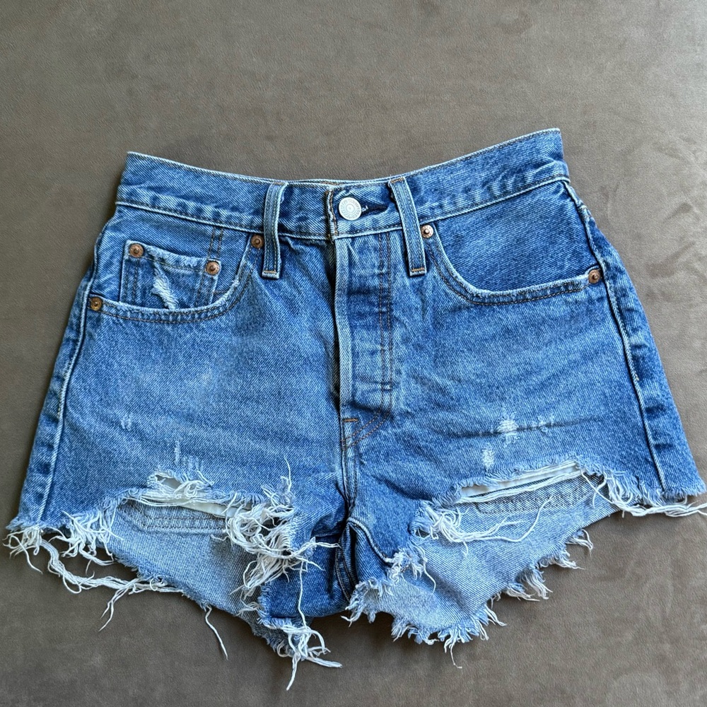 Levi Jean Shorts, W24